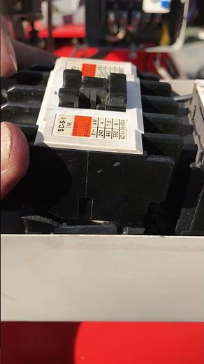 コンプレッサー マグネットスイッチの取り付け /コンプレッサー修理専門店 藤井商店