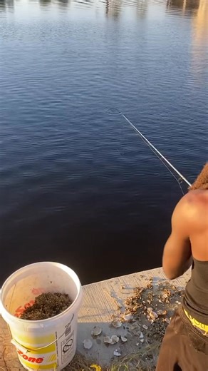Catching Sand brim for a thanksgiving fish fry, I can actually say sand brim taste good Part 6 | Hoodfishing_entertainment