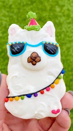 3.2K views · 58 reactions | Happy Saturday!!! 拾 Tag a LLAMA LOVER 蓮  #llama #cookievideo #cookiedecorating #cookiedecoratingvideo #llamacookies #llamaparty #saturday #rainbow #rainbowcookies #rainbowparty #rainbowtheme #partytime #newjersey #northjersey #donetoatee | Done to a Tee | Facebook
