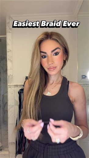 Really quick & easy braid 💛 I promise anyone can do this✨ #hairhack #easyhairstyle #quickhair #hairbraid #hairtutorial