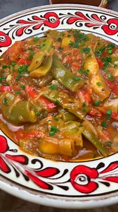 202K views · 5.7K reactions | Ciulama de ciuperci si Mancare de pastai scazuta retete de post. Reteta ciulama 400 gr ciuperci 2 linguri faina 1 ceapa putin cimbru 4 catei de usturoi 500 ml lapte de soya 300 ml apa patrunjel sare piper | Ella Cooking | Facebook