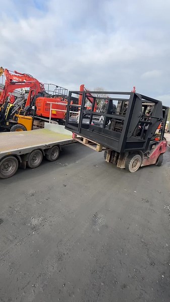 One of our Trojan 8x4 Teleporter Man Basket Cage sold to a customer in Co Tyrone 😎 #trojanbucketsandattachments