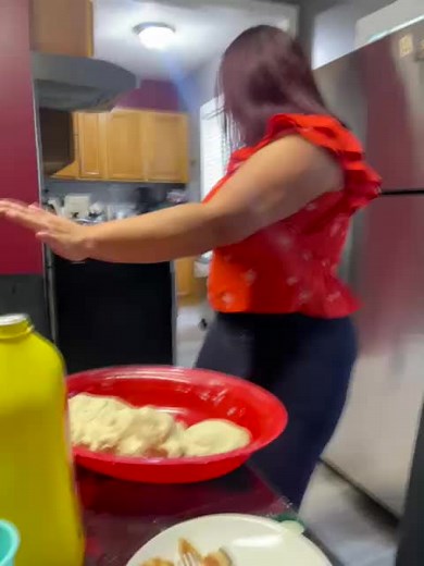 Esther Contreras. on TikTok