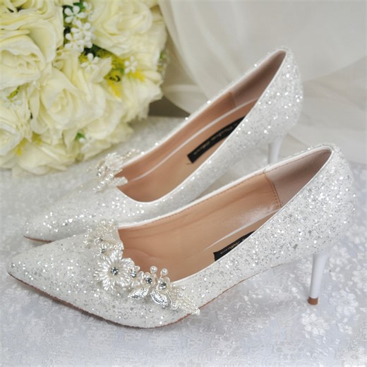 Glitter wedding sandals | Honestweddingadvice.com