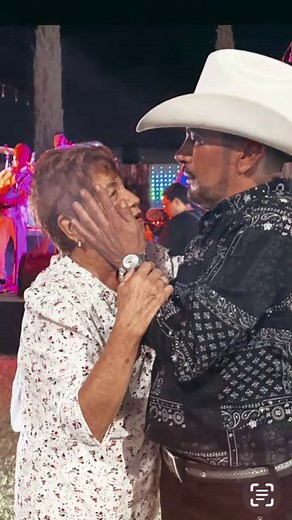 43K views · 1.9K reactions | Madrecita querida ❤️‍#sergiomendivil #madrecitaquerida #bustamanterecords #lanuevaeraromantica | Sergio mendivil Y Sus Huellas Oficial | Facebook