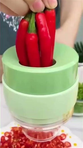 “Chop Anything in Seconds with This Portable Cutter! 💨”