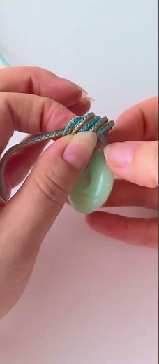 How to Tie an Elegant Chinese Knot for Pendant Necklaces