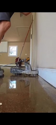 Instalación de Pisos Resbalosos con Resina Epóxica