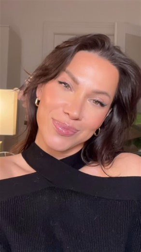 Jola Bruni on Instagram: "Prodotti usati : 1. Correttore benefit too faced colore nude 2. Perfect cover serum Bb cream di Missha 3. Cipria translucent loose setting powder di Laura Mercier 4. Matita labbra Nabla colore nude #2 5. Mascara Maybellin colosso n’era 6. Maschera labbra laneige lip sleeping mask 7. Eyeliner biya colore 103 8. Eyeliner colla nero della kiss 9. Palette contouring 01 ROM&nd colore neutral warm 10. Palette blush shic cheek palette di Scot Barnes Pennelli MAANGE 11. Ombrett