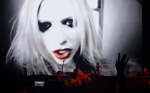 【Avril Lavigne】Bad Girl 现场版（2014 布宜诺斯）