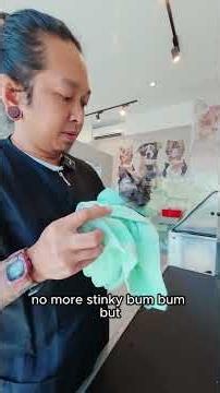 Cat came in with vomit and poop stucked on his bum 🙀