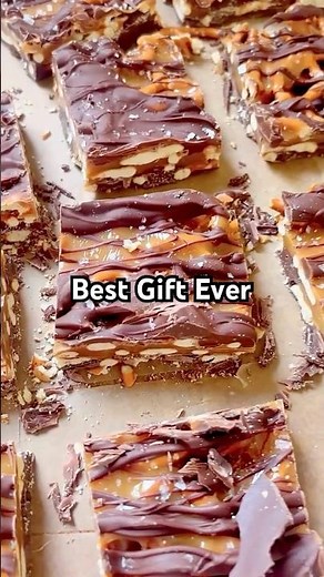 Chocolate Pretzel Bark Gone in 10 Minutes #pretzelbark #chocolatebark