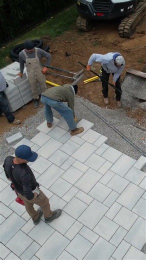 Paver Patio Install (techobloc) #construction #hardscape