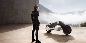 BMW is building a self-balancing motorcycle that looks like the 'Batcycle'