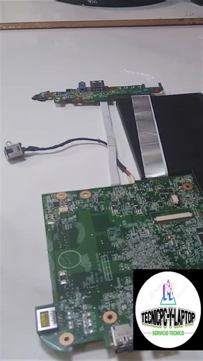 ✔️😎👉(video largo en el canal) DESPUES DE REEMPLAZAR EL CONECTOR DE CARGA VEMOS SI FUNCIONA #netbook