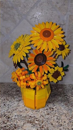 Beautiful off-brand Lego Sunflower Set Completed!