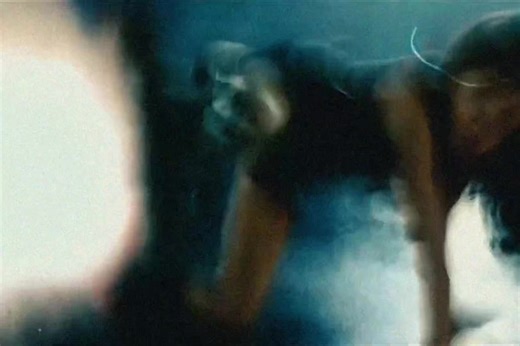 “Planet Terror” (2007), directed by Robert Rodriguez, is a wild, blood-splattered throwback to grindhouse cinema. Set in a small Texas town overrun by zombies, the film follows a group of survivors who band together as the outbreak spirals out of control. It’s campy, stylish, and proud of its own chaos. Every character is exaggerated, every action scene is insane, and the film’s relentless energy turns the apocalypse into something strangely fun and unforgettable. #3rdwrld #planetterror #nettspe