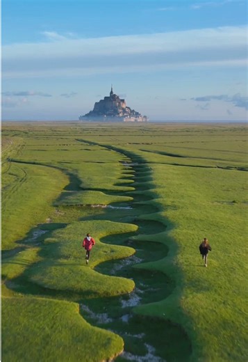 Exploring the Real World Beyond Books and Maps