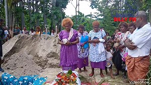 28K views · 435 reactions | Disla short video ( 20minutes )funeral program Blo Late Kennedy Urban Kalimet. Kennedy born lo 15.12.1990 na em idai lo 14.12.2024 . He was finally laid to rest at the Tamanagau Cemetery in Raim Ward . After Service at the church ⛪️, Catechist Angela Malava kisim Lotu na burial ibin kamap. Immediate Families , friends na community attendim disla funeral service. | Ben Elvis | Facebook