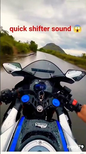 quick shifter sound 😱 #r15status #r15 #yamahar15 #r15v5 #iogog79 #shortsfeeds #kawasaki10r #rider