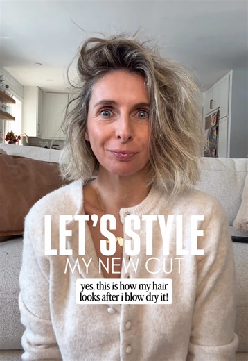 hair tutorial on my fresh cut bob! 💇‍♀️ be sure to SAVE this post..because it might take a few attempts to master the twisty pull technique! FIND link to products and tools…of which there are not many in my bio (or dm me). annnnd, HIT ME UP with any questions, comments or other styles you’d like to see. as always, ty for being here! ✌️ LOOSE WAVE BOB HAIR TUTORIAL i start by straightening my hair, because…well you saw how curly and wild it is. and, because when it comes to creating the waves i 