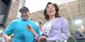 Fiber optics plant developing cable that could stretch high-speed internet across the country