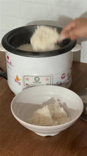 Cook breakfast with me 🍳🎀 #highlightsシ゚ #fypreels #fypシ゚ #fyp #cookbreakfastwithme | Julieann Correa