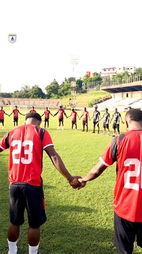 Persipura Papua 1963 on Instagram: "Bangga berseragam Persipura Jayapura 😍✨ #PlayerFocus @alessandroflx14 : First day at the office ✅ #MutiaraHitam"