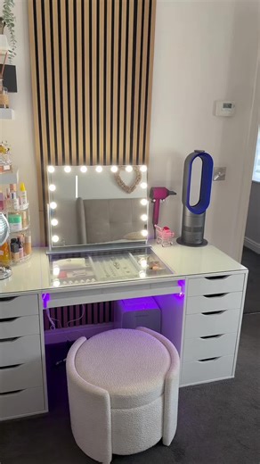 Elegant Vanity Desk Organization Ideas for Beauty Lovers