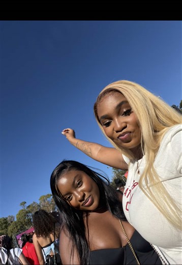 Friendship Tested: A Hilarious Concert Experience