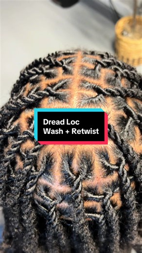 He came in for a dreadlock wash, steam, and retwist. Scalp clean, locs softened, roots retied the right way. No rush. No over twisting. Just paying attention to his hair and what it needs. This is the kind of care that keeps locs healthy long term. If you want consistency and someone who actually respects your locs, you’re in the right place. 🧡 #Riverlocs #goingviral #montgomeryalabama #dreadlocks #locticianmontgomeryal