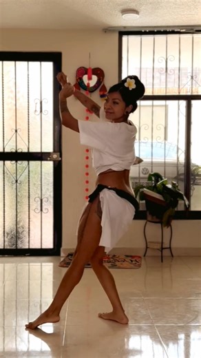 Stunning Tahitian Dance Moves | Viral Dance Reels