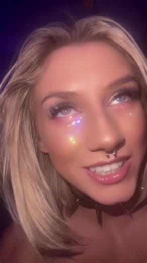 #euphoria #euphoriaseason2 #glittertears #telljesusthatthebisback #sozzlepopp #fyp #foryoupage #2022 #212 #septum #blonde #choker #sparkles #cassieeuphoria #juleseuphoria #maddieeuphoria #rueuphoria