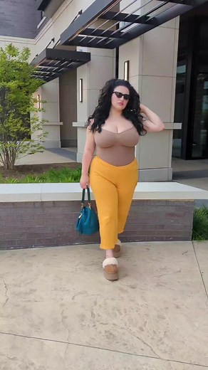 105K views · 2K reactions | Fall outfit idea #fashion #Fashionista #bodysuit #fashionstyle #falloutfit | Tecklah | Facebook