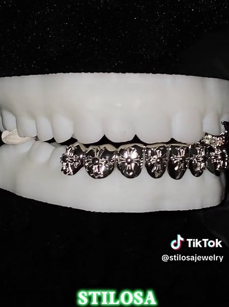 Embossing Cross and Star Grillz with Vvs Diamond #grill #customgrillz #cross #hiphop #phonk #star #jewelry #vvs #ice