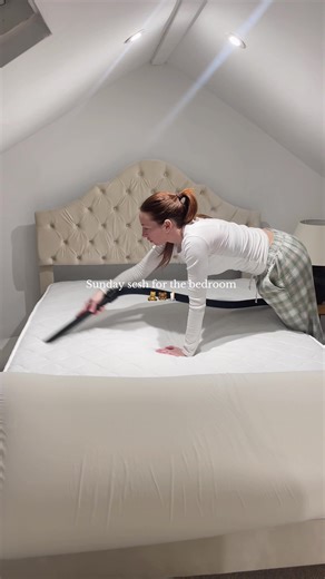 Ultimate Bedroom Cleaning and Decor Tips