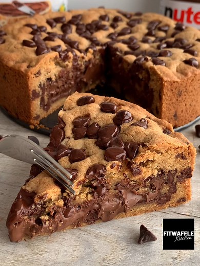 21K views · 387 reactions | NUTELLA STUFFED COOKIE PIE  Would you...