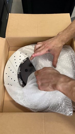 Massive brake disc for the Blackseries 🗿#mechanic #repair #mercedes #AMG #blackseries #brakes #maintenance #v8 | Marius RBE