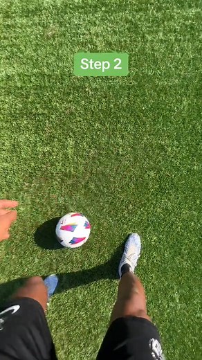 2.4K views · 86 reactions | Easy roulette tutorial ⭐️⭐️⭐️⭐️#tyrellball #fyp #viralskills #hardskills #voorjou #footballtiktok #roulette #easytutorial | Tyrellball | Facebook