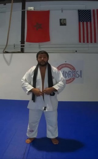 How to tie your Belt #judo #judoka #judofamily #judolife #judovine #phillyjudo #judomylife #judoworld #judotraining #ippon #elidrissistrengthdojo #elidrissijudousa #judoteam #judophilly #judothrow @Alaa El Idrissi