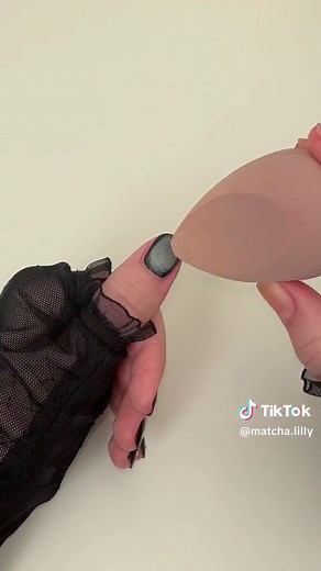 Easy Black/White Aura Nails Tutorial