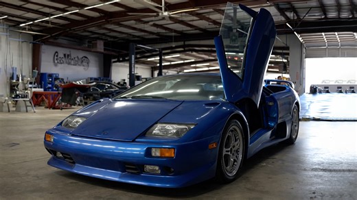 An 1100BHP fake Lambo rolls into Gas Monkey