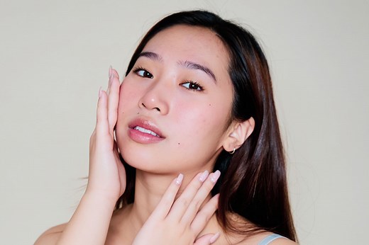 'Blurred Makeup' Is Replacing Dewy Skin This Year—Here's How to Get the Perfectly Airbrushed Look