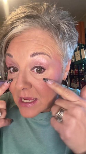 Estee Lauder Double Wear Powder Foundation Review