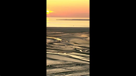 Maják Westerheversand: Pohledy z dronu na německou pobřežní památku.