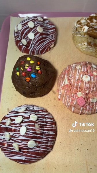 Cakeabite NYC Stuffed Cookies: Made With Love