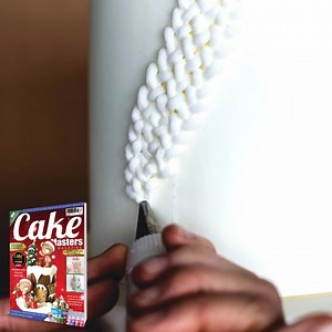 17 reactions | Become a piping pro in no time by following this Cable Knitted Cake tutorial by Finespun Cakes & Pastries 朗 This gorgeous throwback tutorial will also teach how to add tone and definition to your designs by using petal dusts! ⁠ ⁠ Find it in our December issue ✨ where we have 8 wonderful tutorials for you to master  Don't delay - get your copy now! Link below https://cakemastersmagazine.com/product/december-2022-winter-sparkle/ | Cake Masters | Facebook