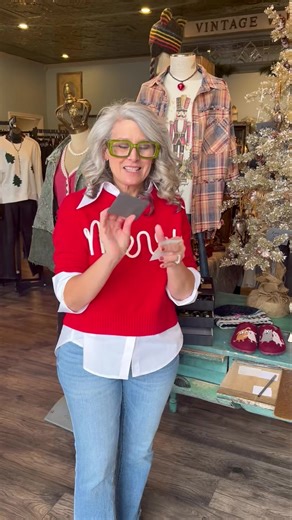 Our 1:00 winner!! | Vintage Vault boutique