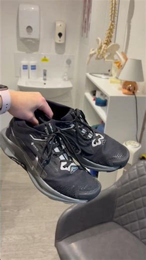 Shin Splints - Stretches and Exercises - Feel Better TODAY! #physiotherapy #physio #shinsplints