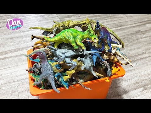 100 dinosaurs in a box
